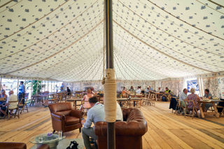 First Class Lounge